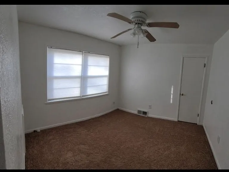 7668 Norwood St — Photo 6