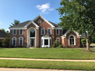 15805 Stonebriar Manor Dr, Chesterfield, MO 63017