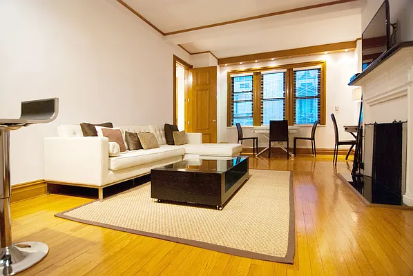 Rented by WAM Partners - William Moses Co. | media 33