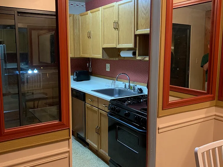 1573 N Colonial Ter #202 — Photo 4