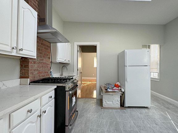 2nd image of 60 Sacramento St #3
