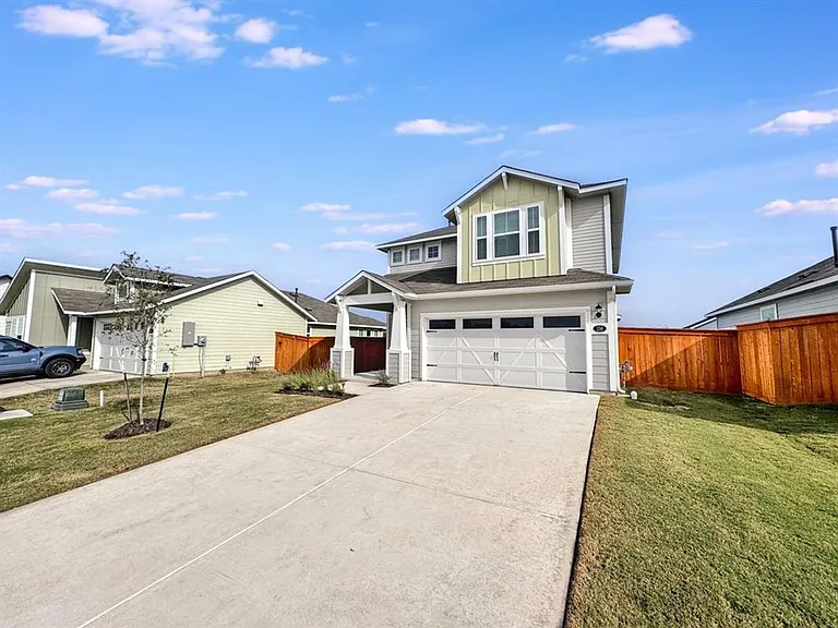 156 Edward R Gaytan St — Photo 2
