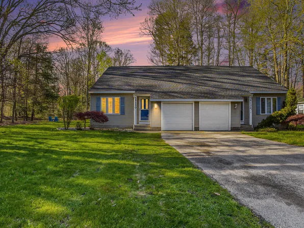 15130 Snowberry Ct, Spring Lake, MI 49456
