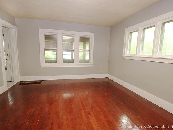 4th image of 1115 Niagara Ave SE