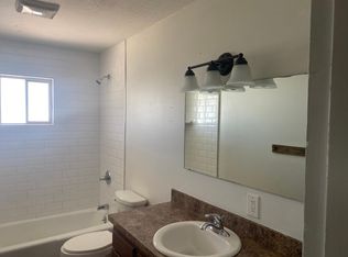 1622 W 6th Ter, Lawrence, KS 66044
