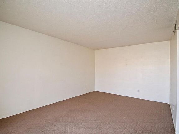 3rd image of 10740 Janway Dr