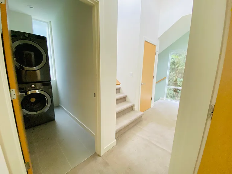 2322 E Denny Way — Photo 18