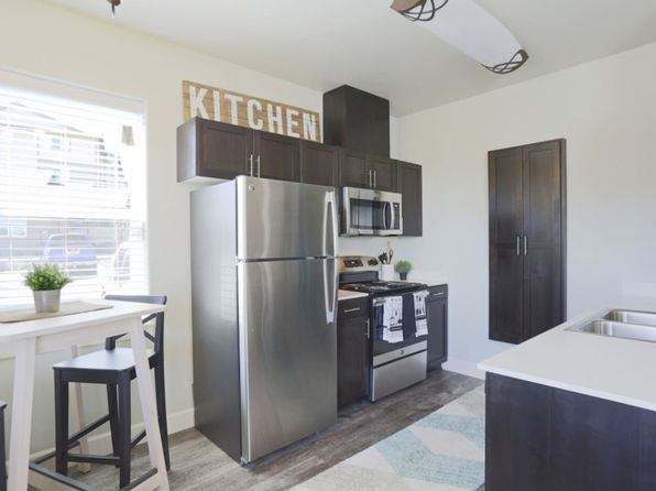 5715 Red Leaf Dr #207