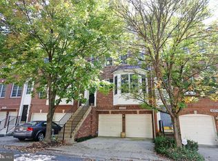 6024 Stonehenge Pl, Rockville, MD 20852