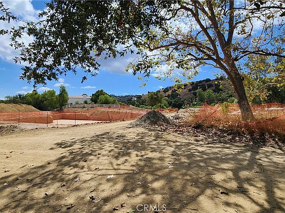 4th image of 5360 Whitman Rd #4