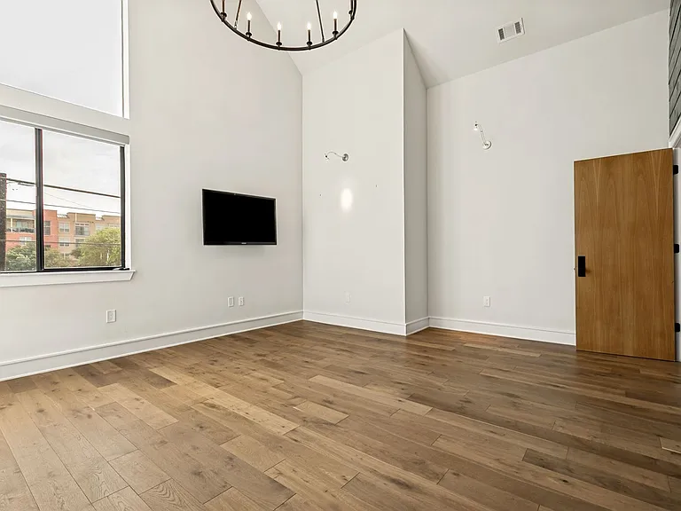 310 Clay St #12 — Photo 23