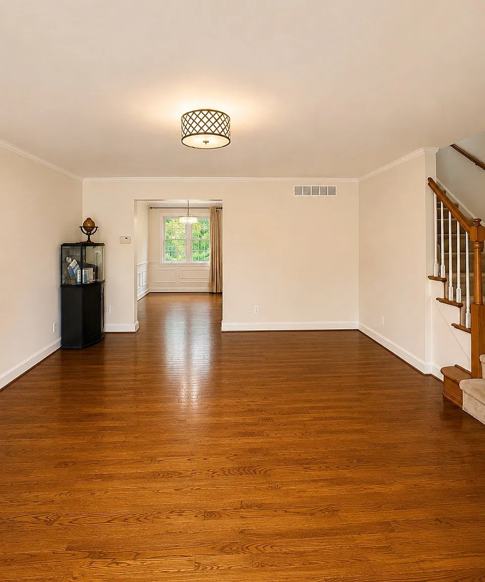 3 bed, 1280 sqft, $2,300 — Photo 4