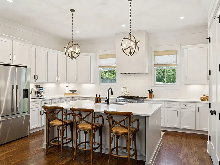 2203 Hobbs Rd — Photo 23