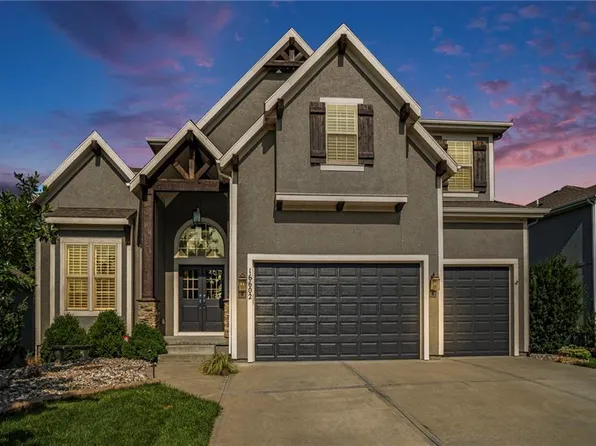 16602 S Loiret St, Olathe, KS 66062