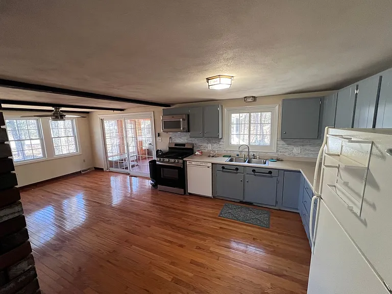 33 Meadowbrook Dr — Photo 6