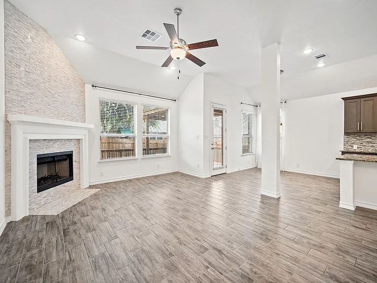 9767 Innes Pl — Photo 6