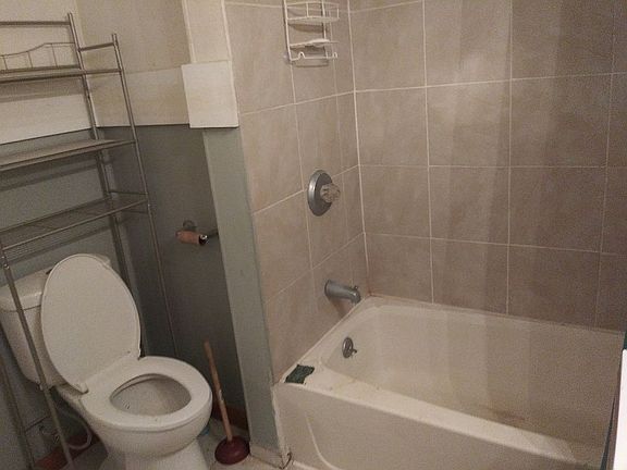 Lower Unit Bathroom