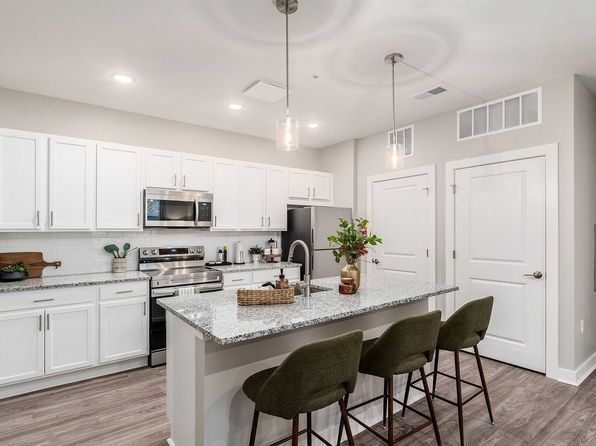 2010 W Main St #2-001