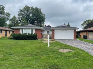 1404 Pendleton Ln, Glenview, IL 60025