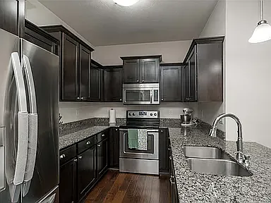 8350 Ep True Pkwy — Photo 3