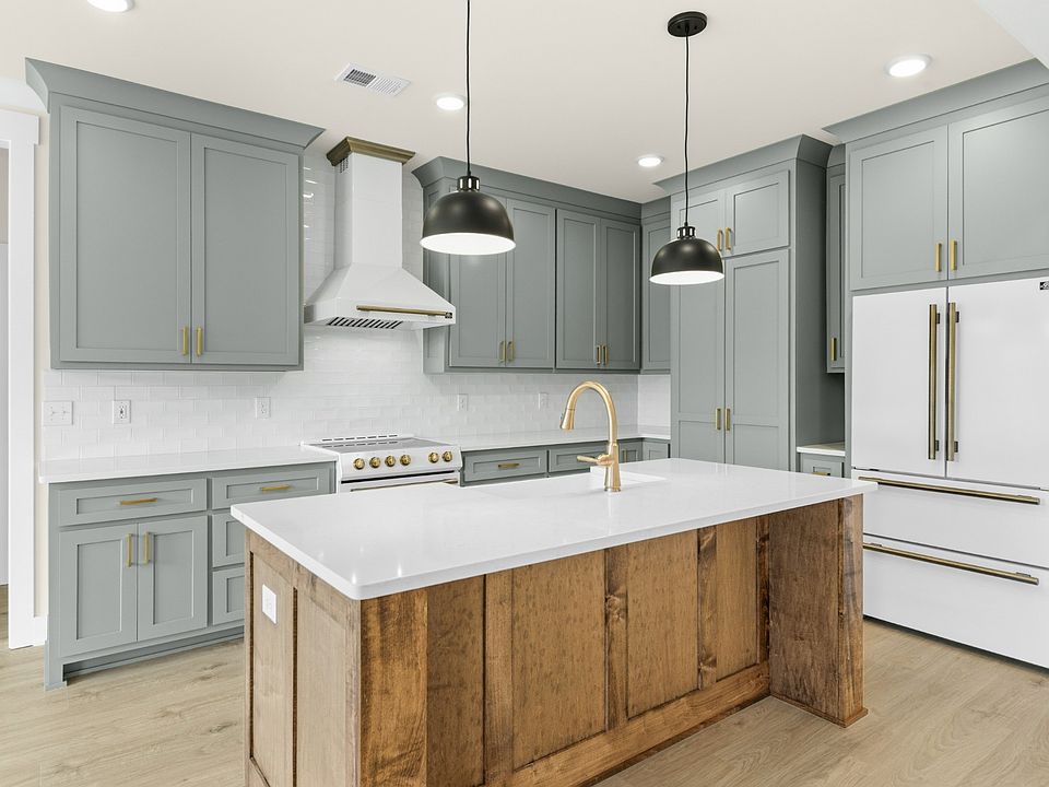 1st image of 112 Preda Way