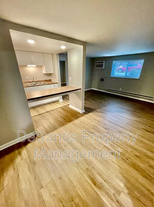 1 bed, 1.0 bath, 700 sqft, $775 — Photo 3