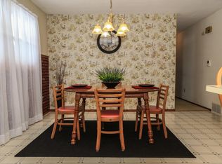 6262 Woodenshoe Rd, Neenah, WI 54956