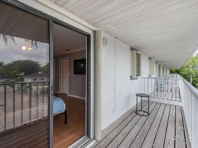 324 W Pine St #11 — Photo 26