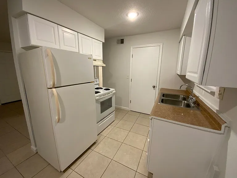 211 Snead Dr — Photo 11