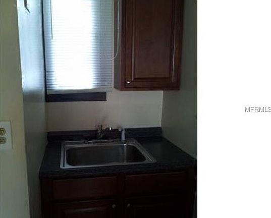 4th image of 805 11th St N #1/2