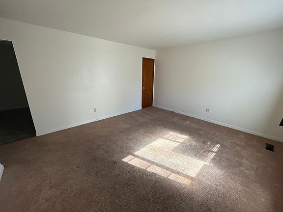 5th image of 6703 Sandy Hill Dr
