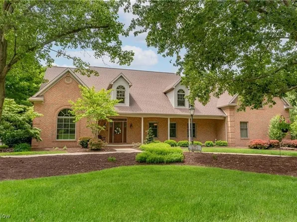 5679 Carters Grove Cir NW, Massillon, OH 44646