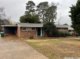 8307 Red Oak Ln, Little Rock, AR 72205