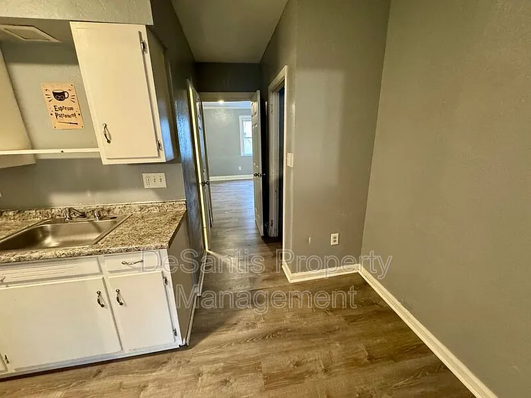 1141 Brabec St — Photo 7