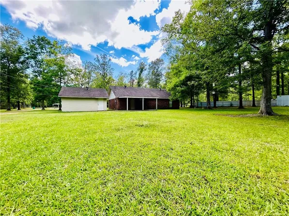 261 Sherwood Dr, Dry Prong, LA 71423