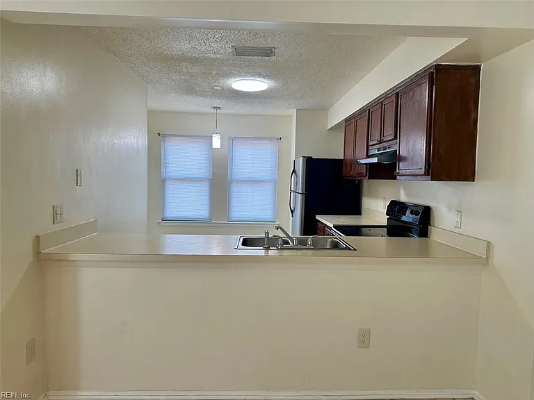 1409 Northface Ct — Photo 10