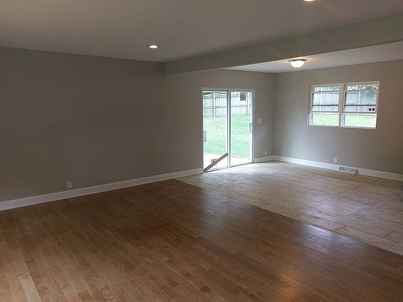 5th image of 5483 Cheyenne Dr