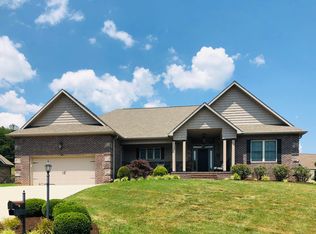 5910 Whisper Ridge Ln, Corryton, TN 37721