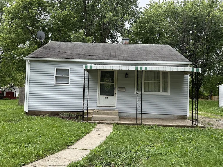 725 S Luick Ave — Photo 1