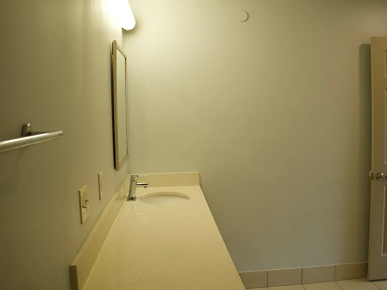 College Center Apartments — Photo 45