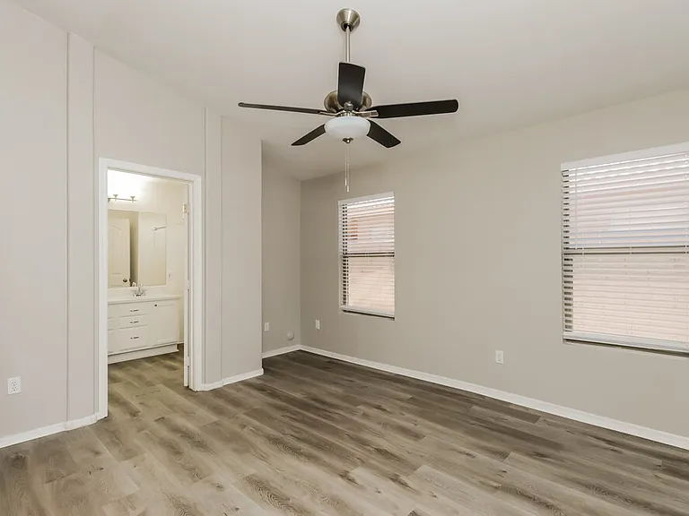 1504 W Page Ave — Photo 9