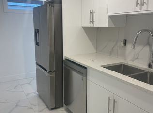 2082 Geneva Ct, Abbotsford, BC V2T 3Z2