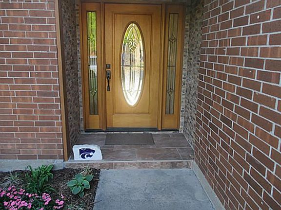 3rd image of 6416 Elm Springs Dr