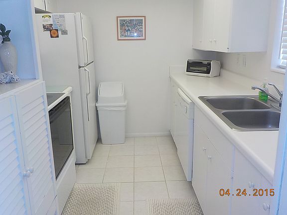 2nd image of 100 The Esplanade N #204-350
