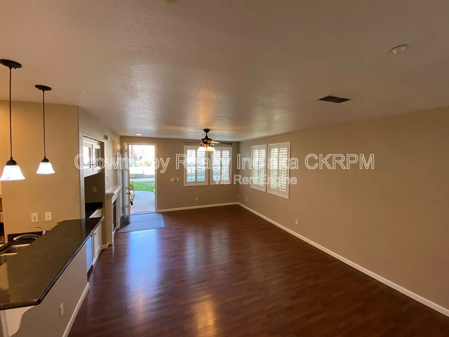 2 bed, 2.5 bath, 1568 sqft, $3,300 — Photo 2