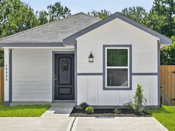 10835 N Baron Village Dr, Conroe, TX 77306