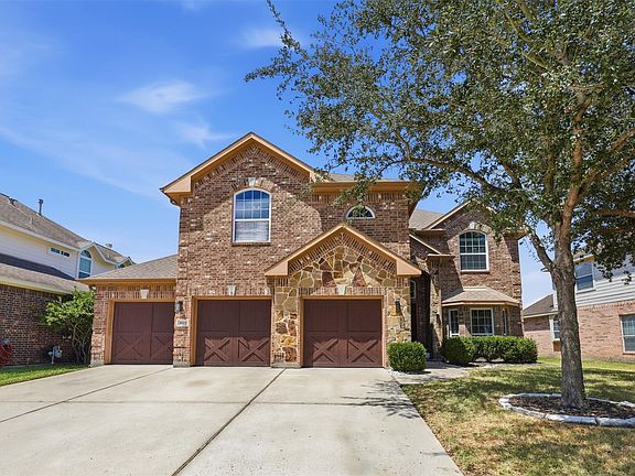 2nd image of 3019 Schumann Oaks Dr