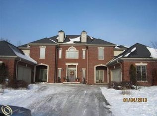 9401 Warren Rd, Plymouth, MI 48170