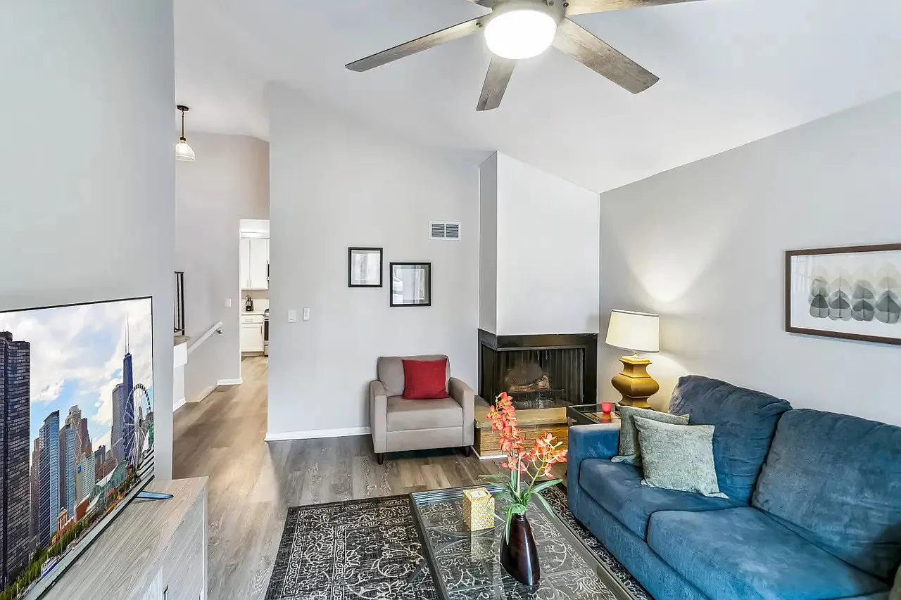 5 bed, 1506 sqft, $5,200 — Photo 1