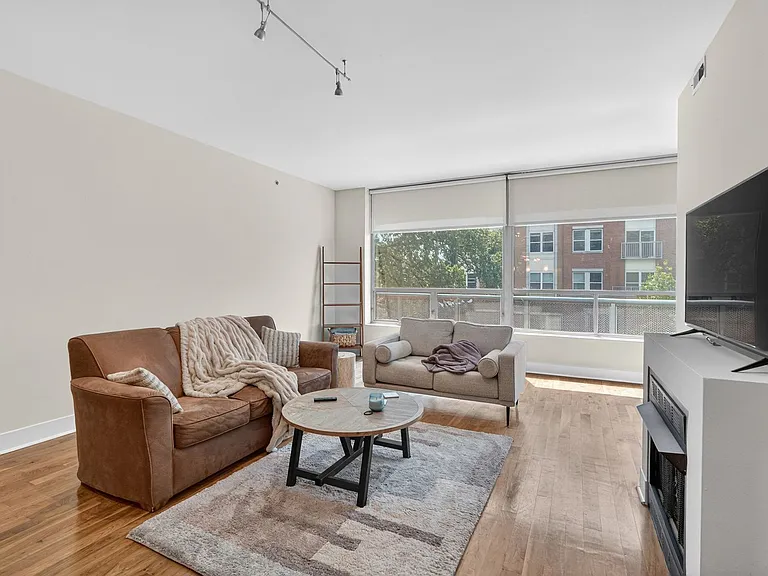 525 Kedzie St — Photo 55